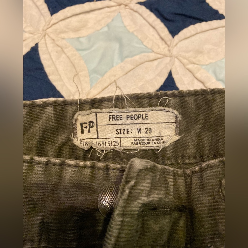 Free People corduroy straight leg pants, sz.29 THESE ARE ARMY GREEN not brown! - Picture 3 of 5